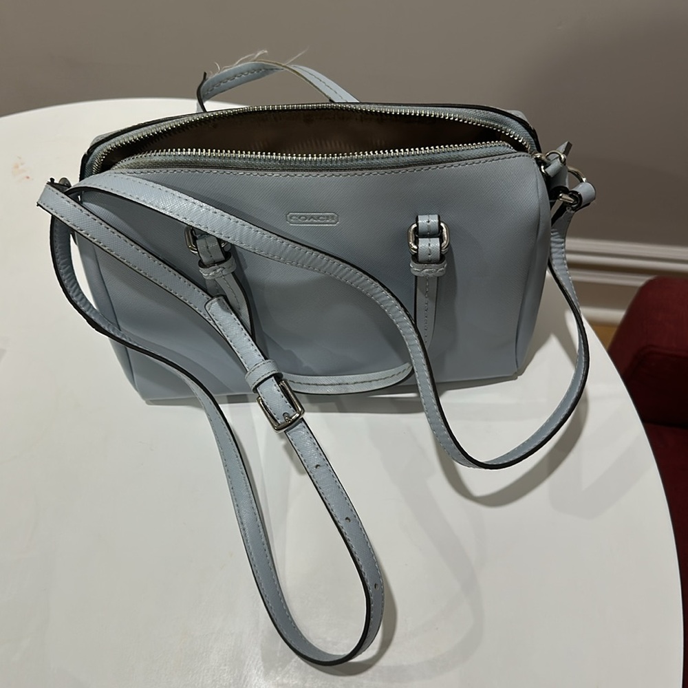 Authentic coach handbag - Picture 2 of 5
